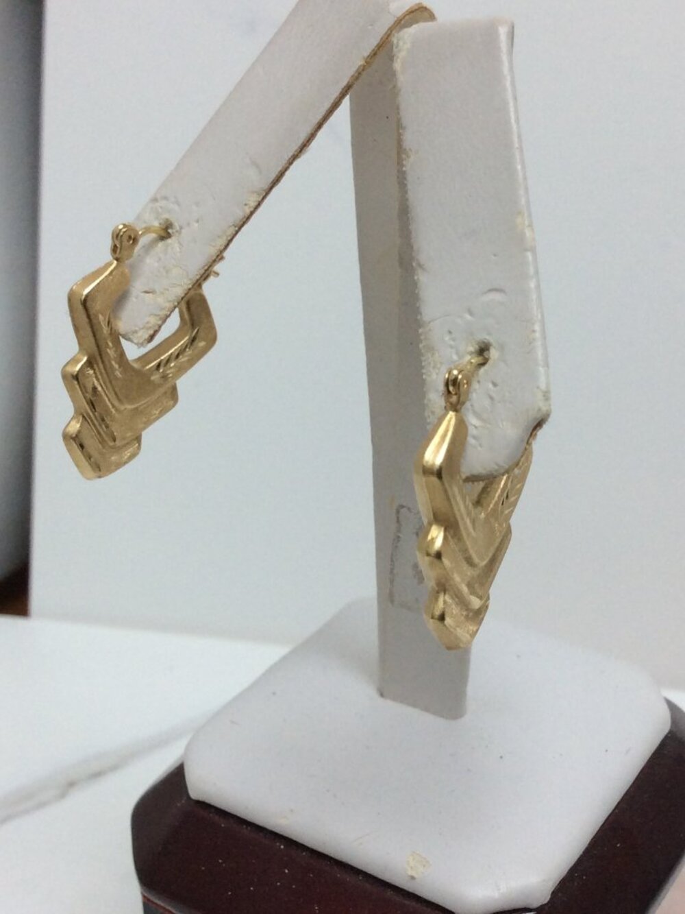 Tapered 14k Yellow Real Gold Hoop Earrings 1.70gr